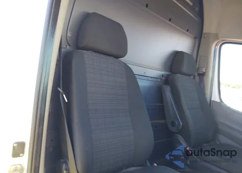 2015 Mercedes-Benz Sprinter 2500 High Roof from USA, damaged, VIN WD3PE8CC5FP105437